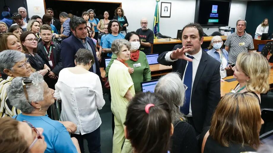 Comissão de Ética da Câmara abre investigação contra Glauber Braga