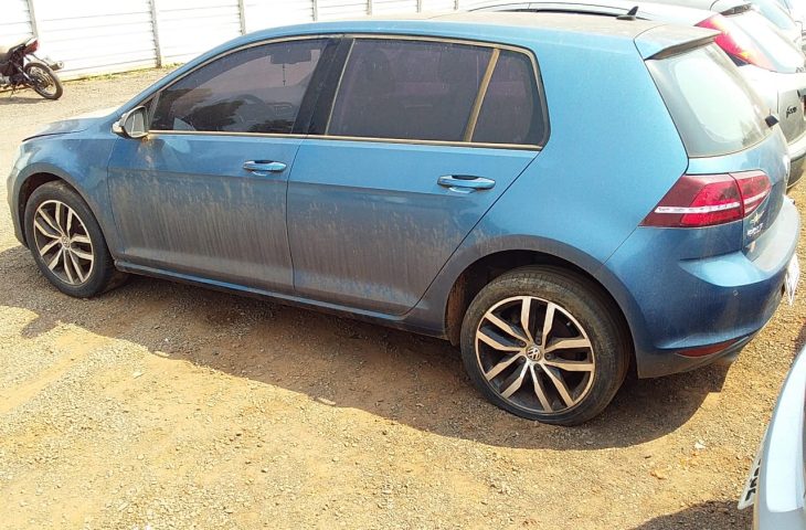 O Volkswagen Golf Highline tem lance inicial de R$ 8.019,00