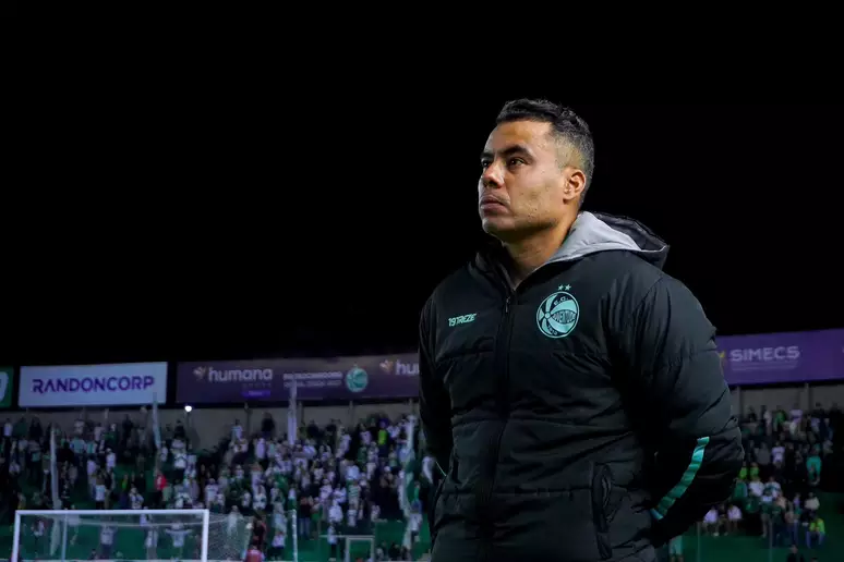 Jair Ventura deixou o cargo depois de derrota para o Flamengo.
