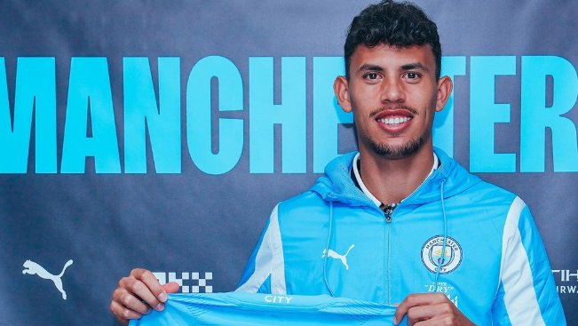 Matheus Nunes, do Manchester City, foi preso por roubo de celular em uma boate