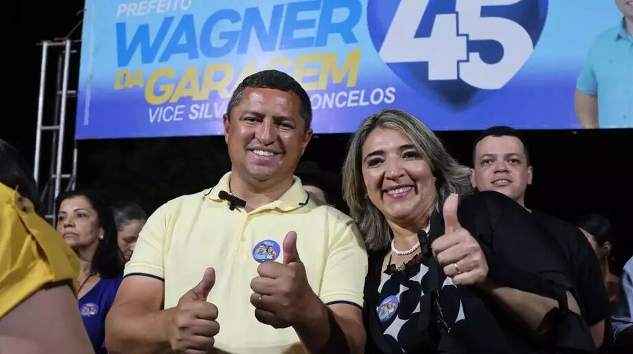 Prefeito eleito Wagner da Garagem ao lado da vice Silvana Antunes