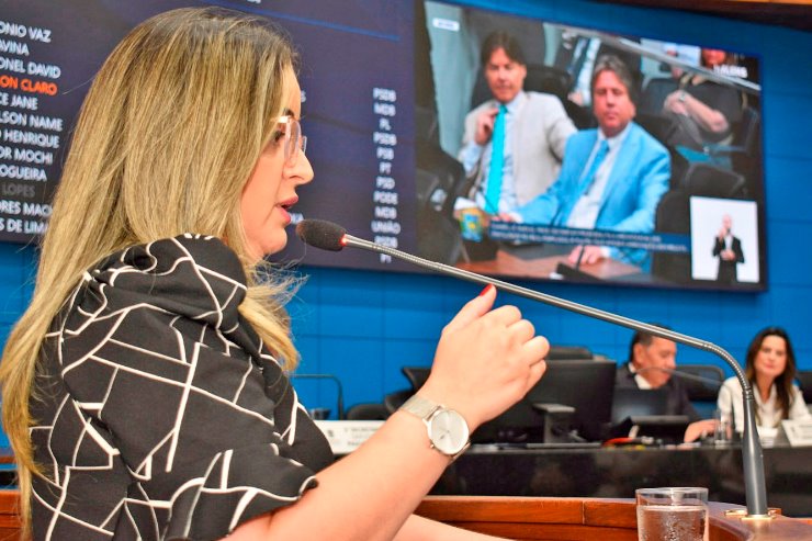 Danielle Bueno, presidente do Sindicato dos Papiloscopistas, falou sobre a união das carreiras