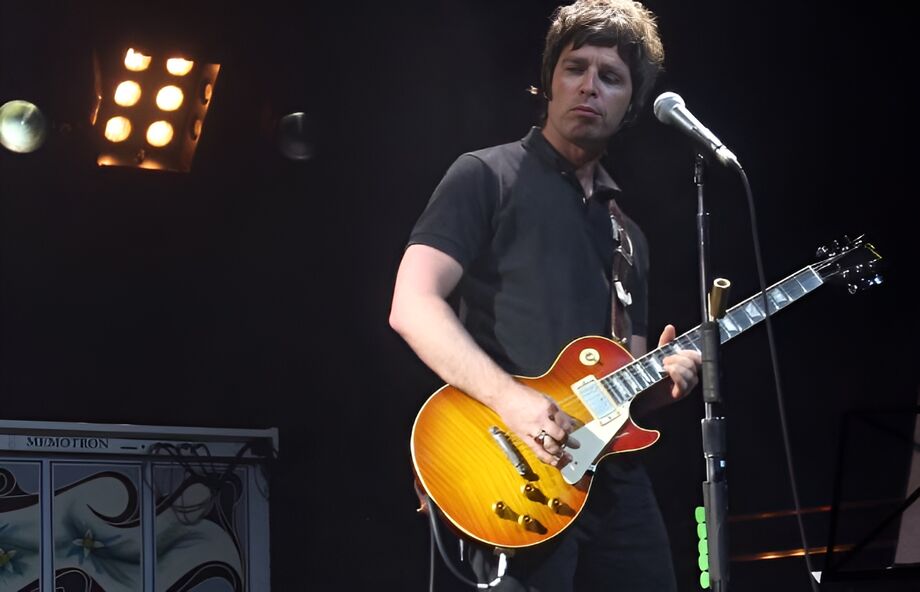 O Oasis, banda britânica conhecida por seus sucessos atemporais como 'Wonderwall' e 'Don't Look Back in Anger', anunciou em agosto que se reunirá para uma turnê de retorno em 2025