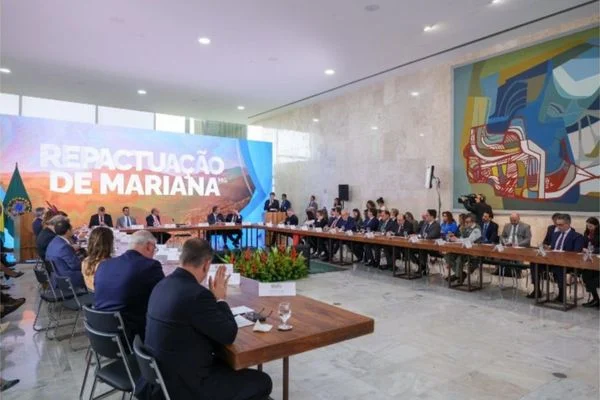 Governo e empresas assinam novo acordo de Mariana, com valor global de R$ 170 bilhões