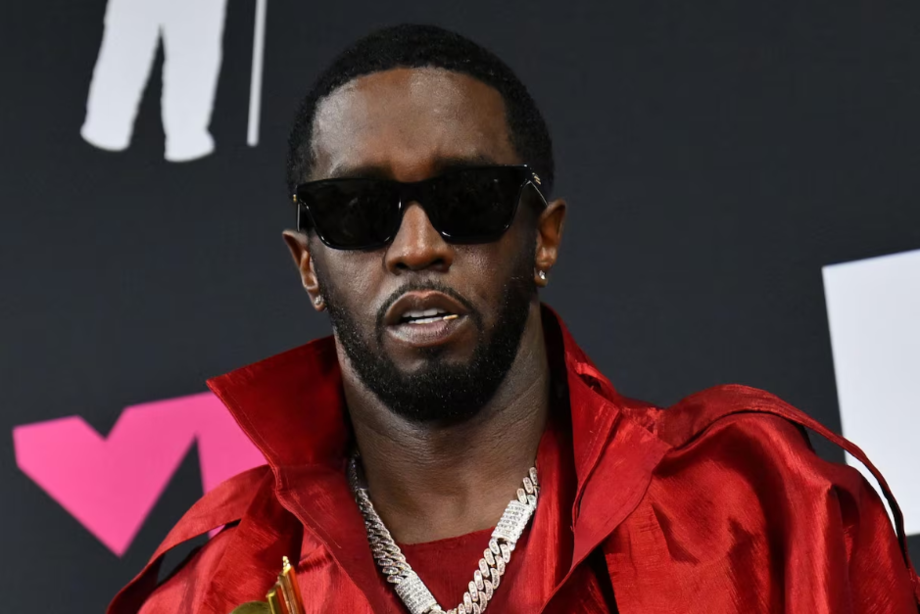 Sean Diddy Combs é acusado de abuso e tráfico humano