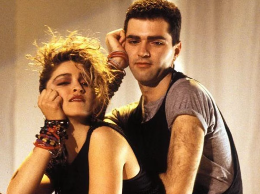 Morre Christopher Ciccone, irmão mais novo de Madonna, aos 66 anos.