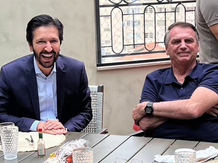Bolsonaro acerta agenda com Nunes no 2º turno e se dispõe a gravar para horário eleitoral