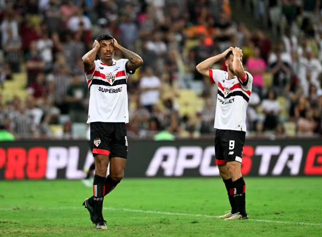 Luiz Gustavo e Calleri lamentam em Fluminense x São Paulo