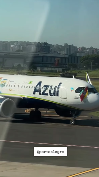 Primeiro voo comercial da retomada do Salgado Filho pousa após quase seis meses da enchente no Rio Grande do Sul.