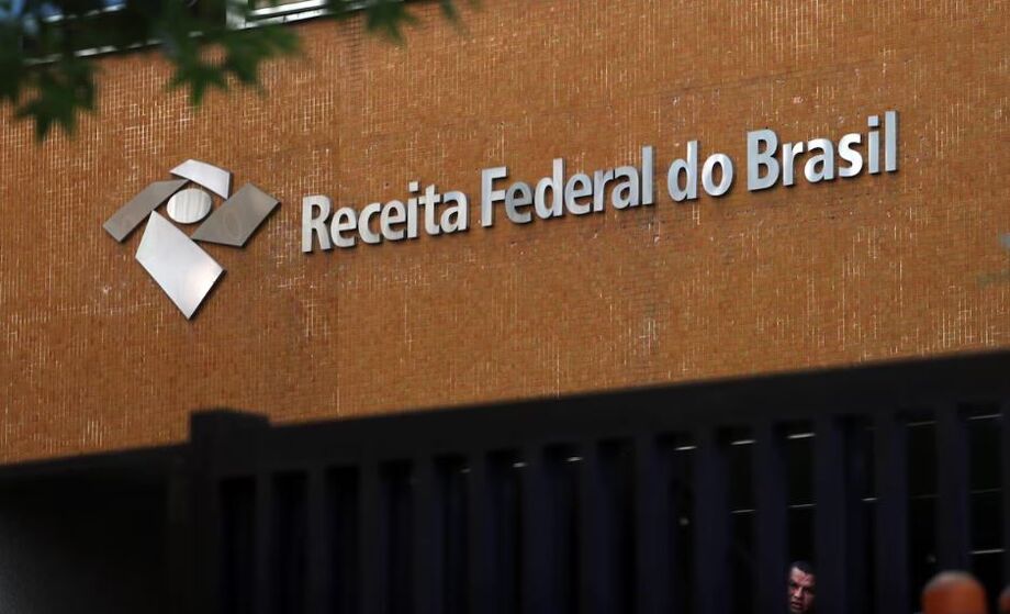 Receita notifica mais de 3 mil contribuintes para regularizar divergências de PIS e Cofins