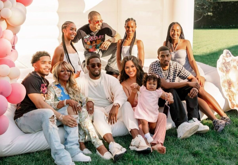 Sean 'Diddy' Combs ao lado dos filhos