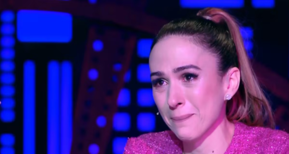 Tatá chora com a participação de Dona Déia no Laty Night