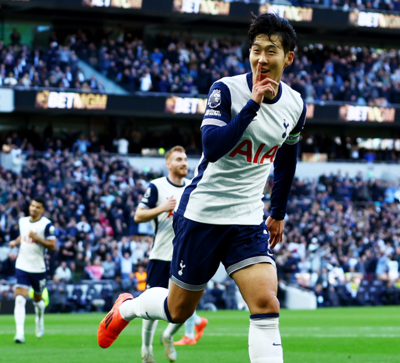 Com direito a belo gol, Son foi um dos destaques da vitória dos Spurs