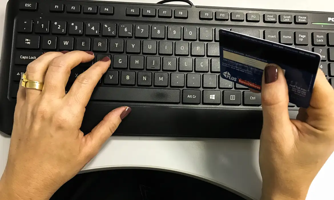 Dado é da Associação Brasileira das Empresas de Cartões de Crédito e Serviços (Abecs)