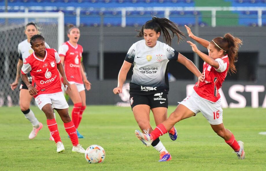 Após título da Libertadores jogadoras do Corinthians protestam contra Conmebol