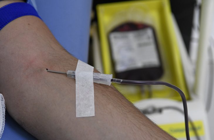 Uma única bolsa de sangue pode salvar até quatro vidas