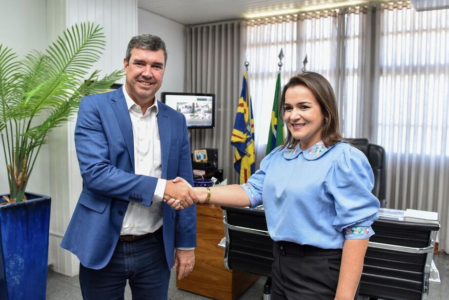 Com apoio público de Eduardo Riedel, Adriane Lopes contraria pesquisas e vence eleição com larga vantagem