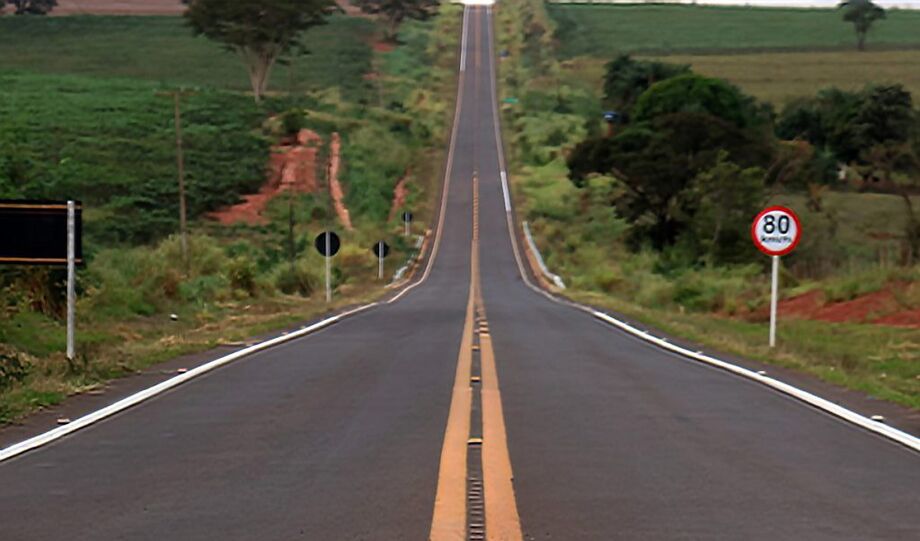 Avaliação Estratégica do PNL 2050 mostra matriz de transportes concentrada nas rodovias e subaproveitamento de ferrovias no Brasil.