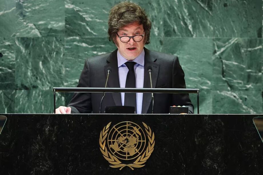 Presidente Javier Milei é acusado de plagiar trecho do seu discurso de estreia na Assembleia Geral da ONU.