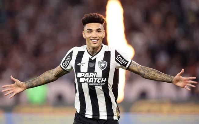 Possível titular na quinta, Igor Jesus celebra chegada rápida à seleção e promete empenho