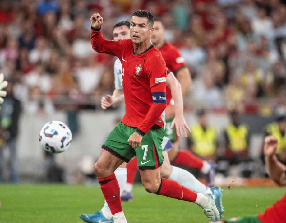 Cristiano Ronaldo e Lewandowski: o duelo dos gigantes em Varsóvia, mas com final conhecido