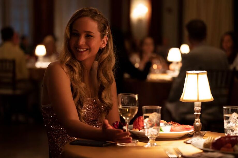Jennifer Lawrence em cena da comédia 'Que Horas Eu Te Pego?' (2023), seu mais recente papel no cinema.