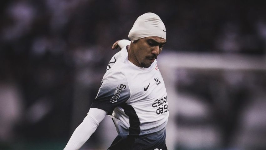 Lateral do Corinthians leva seis pontos na cabeça após grave entrada de Bruno Henrique