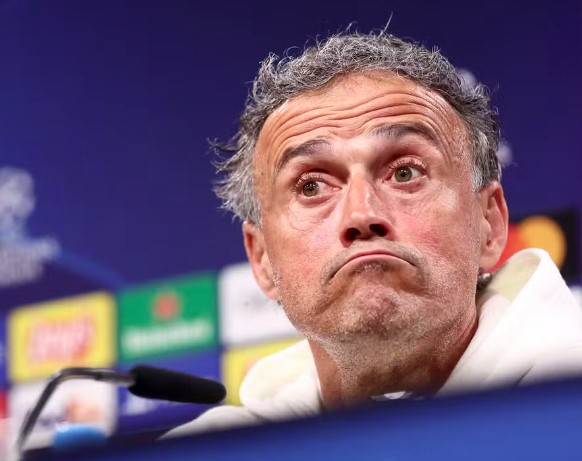 Luis Enrique reconhece estilo ofensivo e físico do Flamengo como desafio na final da Copa Intercontinental.