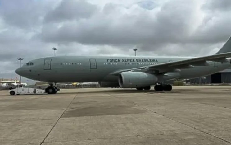 Brasileiros resgatados do Líbano pousam em Guarulhos e serão recebidos por Lula