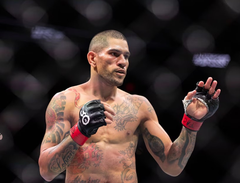 Alex Poatan em ação no UFC