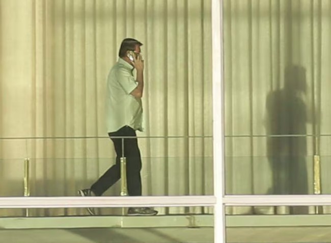 O ex-presidente Jair Bolsonaro no Palácio da Alvorada