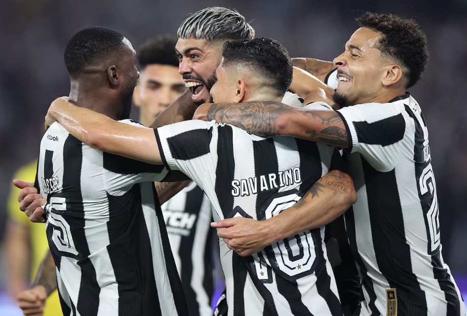 Botafogo engrenou no segundo tempo com um baile coletivo para cima do Peñarol