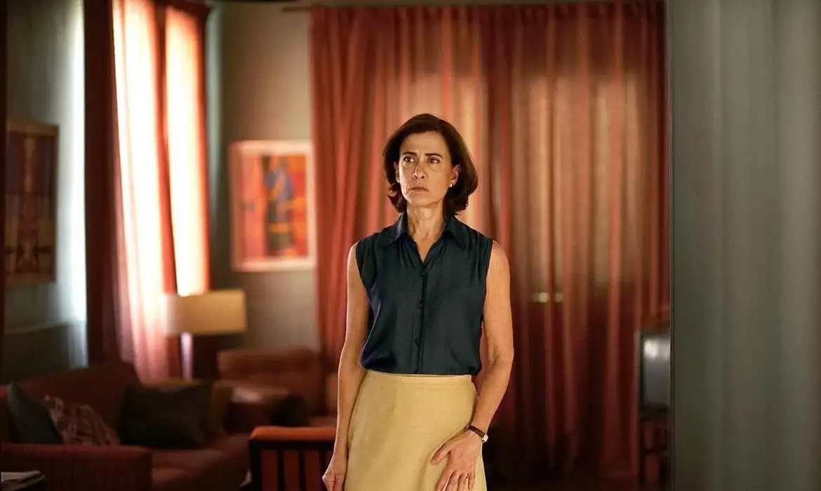 Ainda Estou Aqui: Fernanda Torres é premiada pelo Critics Choice Award.
