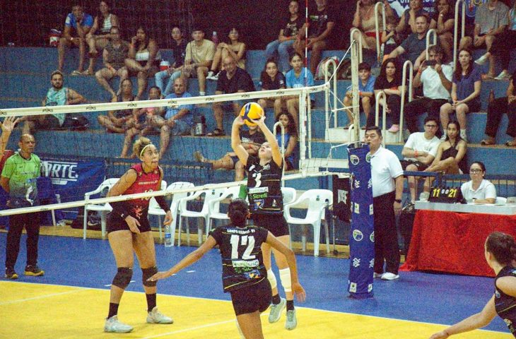A Associação Esportiva Campo Grande Vôlei (MS) começou sua campanha na Superliga C de Vôlei Feminino - Etapa Centro-Oeste com vitória.