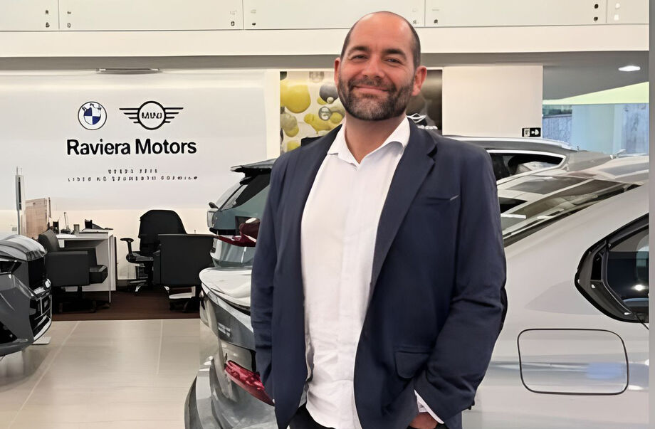 Risley Smith na Raviera Motors: Risley Smith, consultor da BMW na Raviera Motors, transforma o atendimento em uma experiência única para cada cliente.