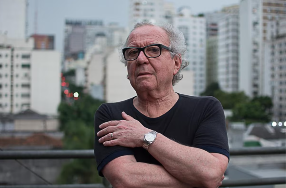 Em foto de 2017, o publicitário Washington Olivetto em sua festa de despedida na sacada da Galeria Ouro Fino, em São Paulo