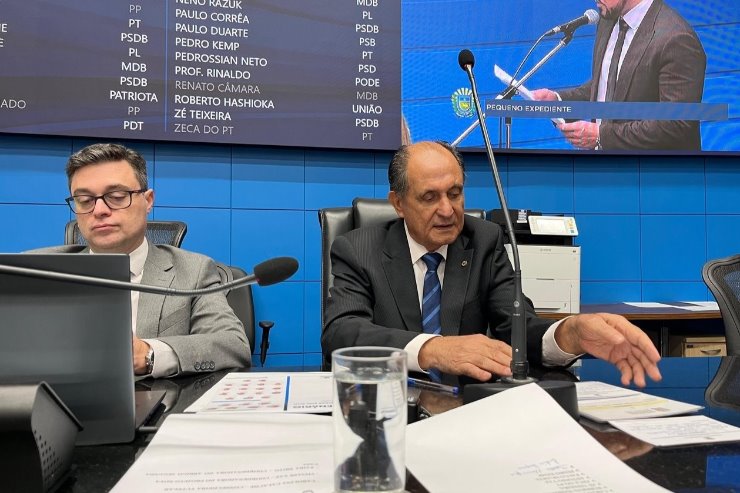 Zé Teixeira solicita obras para três municípios de MS