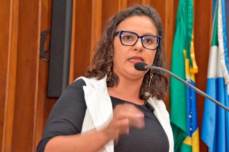Deputada Gleice Jane iniciou o assunto na tribuna