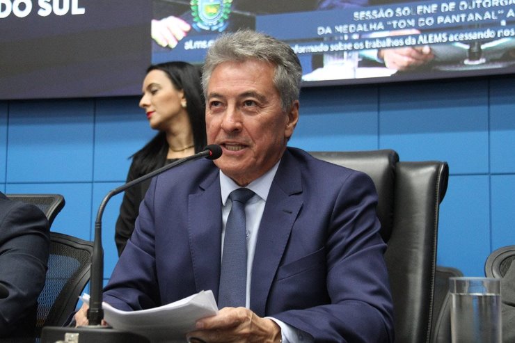 Deputado Roberto Hashioka, propositor da sessão solene, durante a cerimônia realizada no ano passado