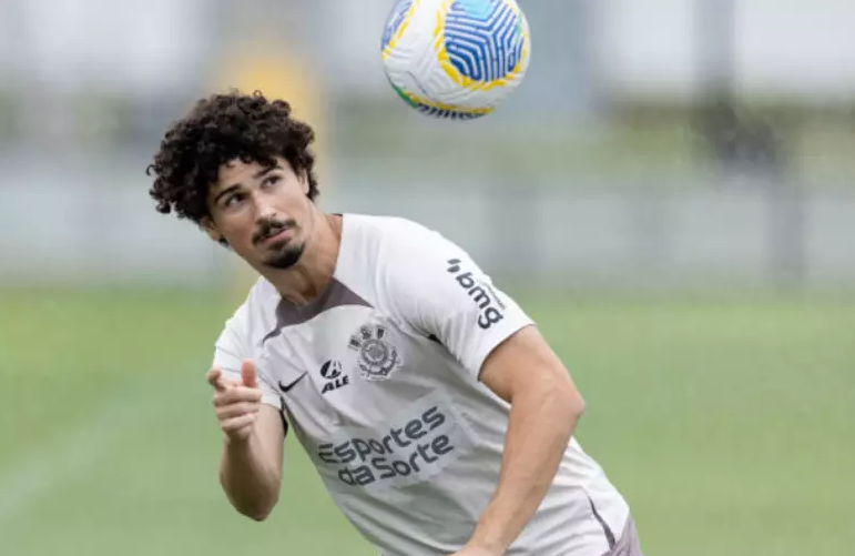 Corinthians consegue efeito suspensivo e André Ramalho é reforço contra o Palmeiras