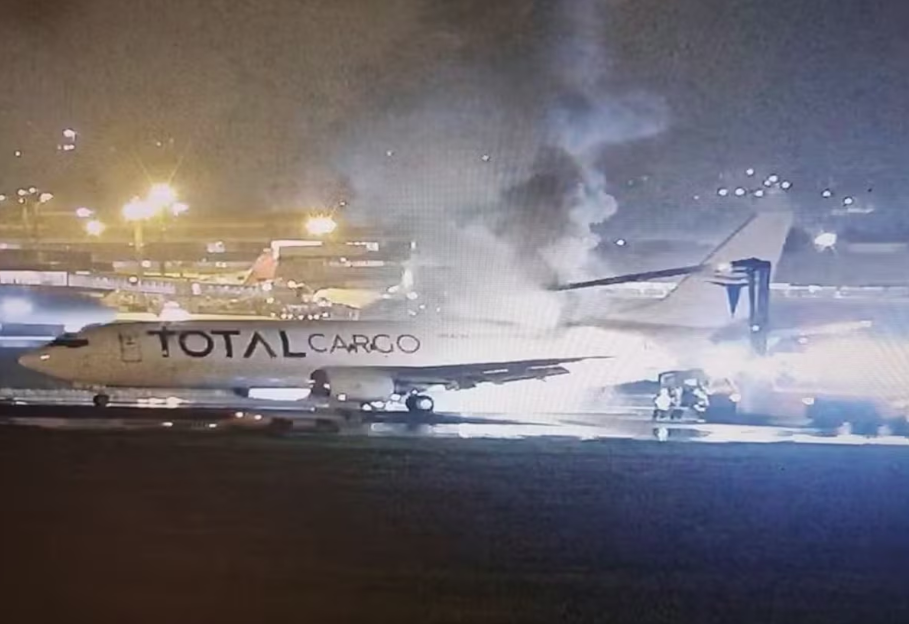 Avião da Total Cargo pegou fogo e fez pouso forçado no Aeroporto Internacional de Guarulhos