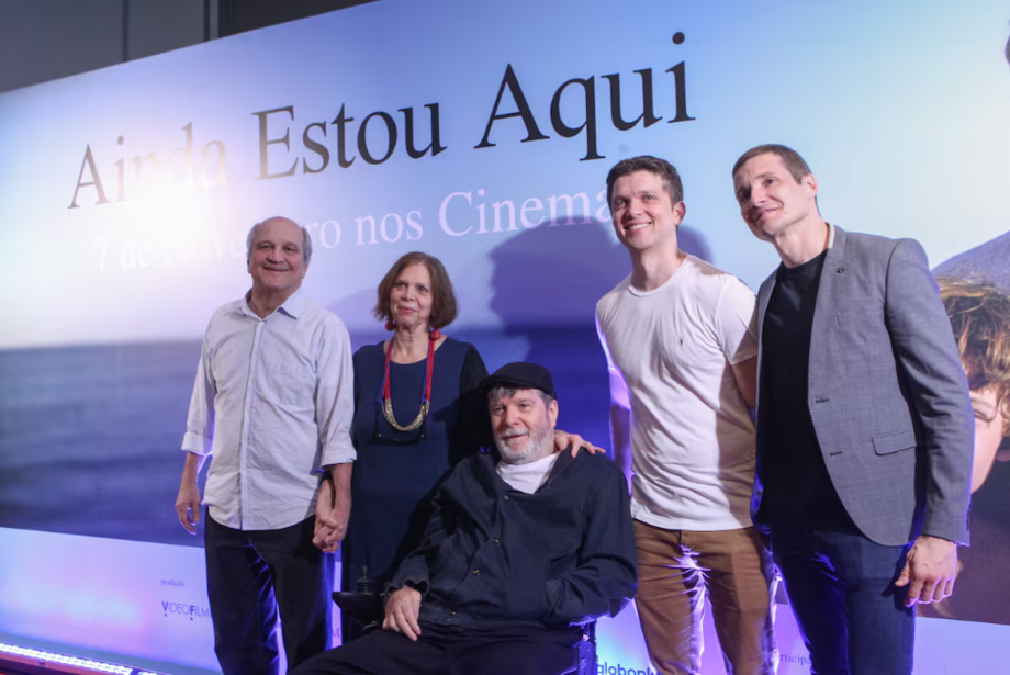 Premiere do filme Ainda Estou Aqui do diretor Walter Salles com Selton Mello e Fernanda Montenegro no elenco. Evento aconteceu na sala de cinema Cine Augusta na R. Augusta em São Paulo, em outubro de 2024.
