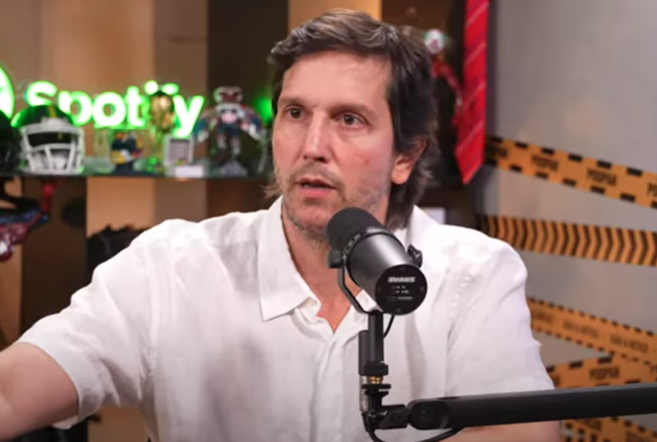 Em entrevista ao Podpah, Vladimir Brichta relembra da novela 'Kubanacan'. Foi durante as gravações que ele e Adriana Esteves se apaixonaram
