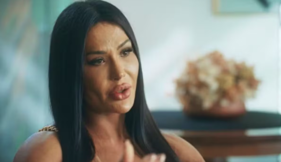 Gracynne Barbosa dá depoimento no documentário de Belo