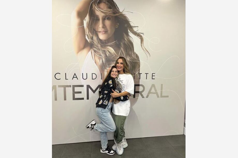 Claudia Leitte lamenta morte da bailarina Isabella Oliveira, aos 21 anos