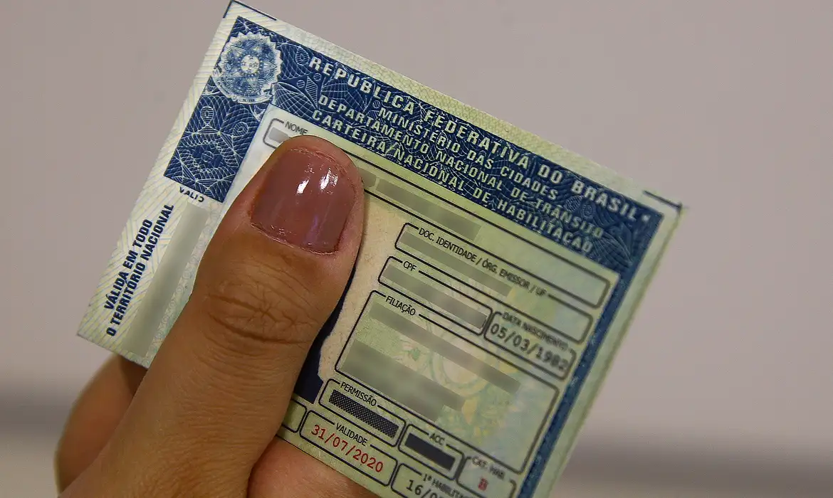 Detran informa que não entra em contato com os usuários por SMS, e-mail ou ligação