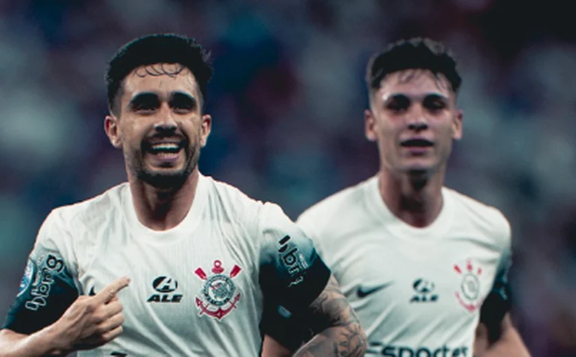 Corinthians vence o Palmeiras e reduz chance de rebaixamento para 6,9%, subindo para a 13ª posição no Brasileirão.