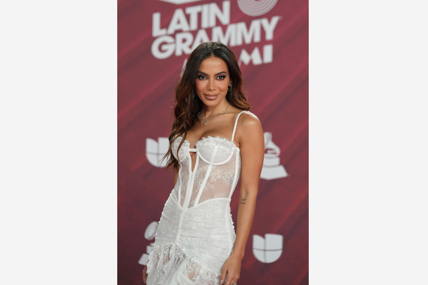 Anitta deu bronca em fã durante apresentação no Rock The Mountain, em Petrópolis. Ela foi indicada ao Grammy Latino, mas perdeu para Victoria Monét.