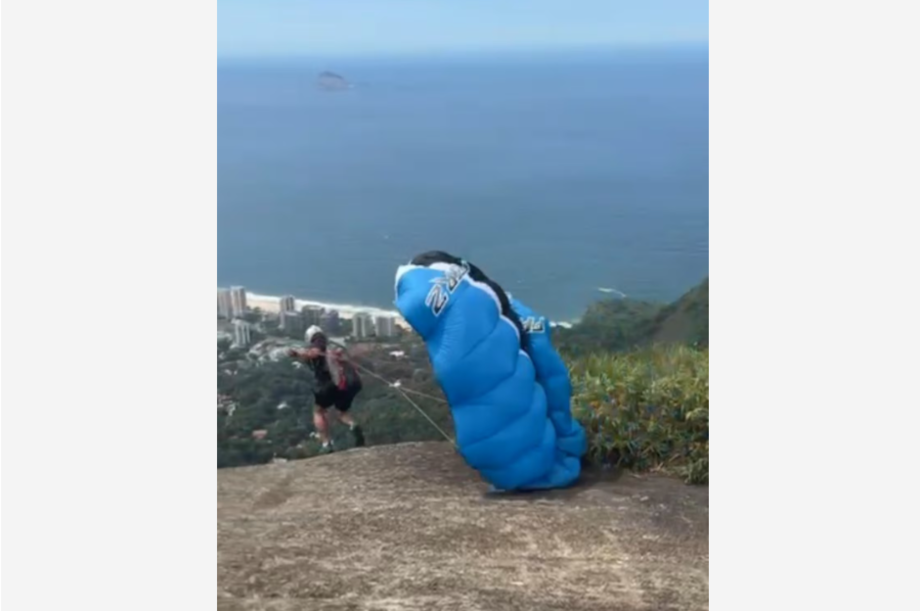 Homem morre após tentar saltar de speed fly na Pedra Bonita, no Rio.