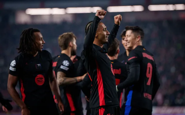 Raphinha brilha, Lewandowski chega a 99 gols na Champions, Barcelona goleia e é o 6º
